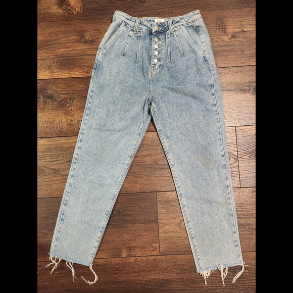 Retro Highwaisted Jeans - Picture 9 of 15